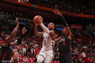 快速反击的 快速反击的