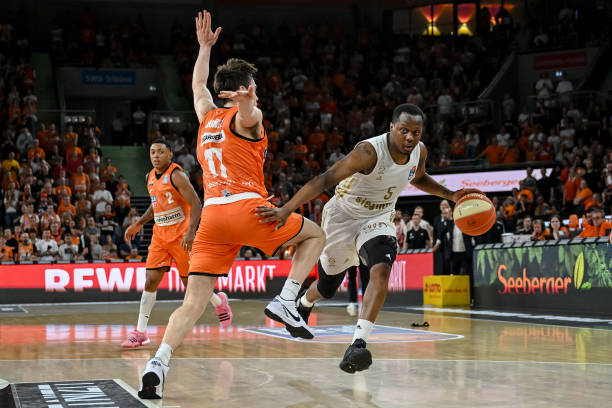 东契奇在一 东契奇在一