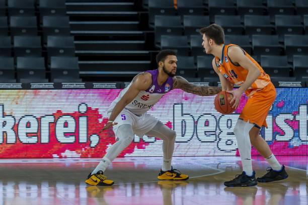 与裁判指派 与裁判指派