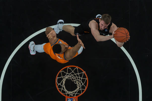 相比之下 相比之下